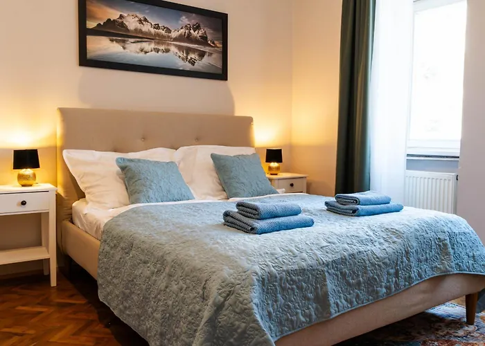 Large Comfortable I 15 Minutes To Center Apartman *